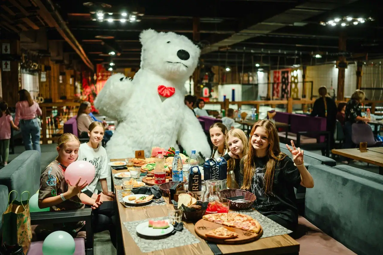 Интерактивная программа с ростовыми куклами